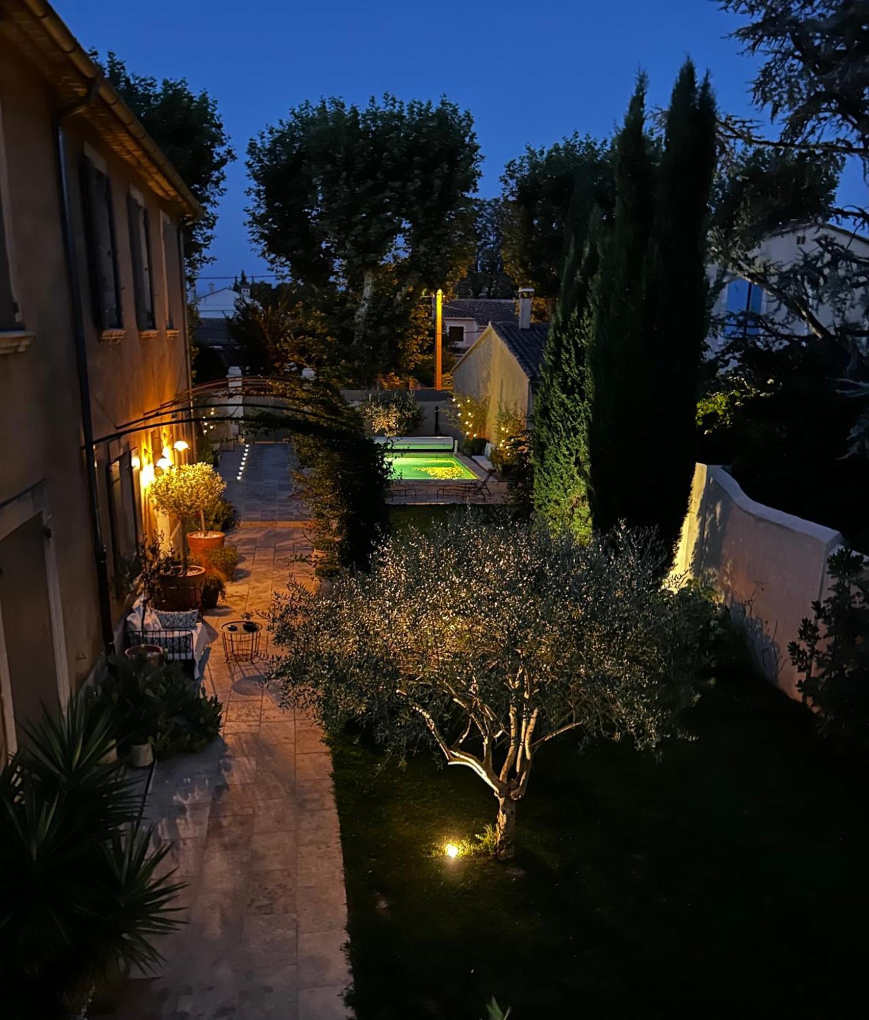 Les Tilleuls Cavaillon Extérieur photo
